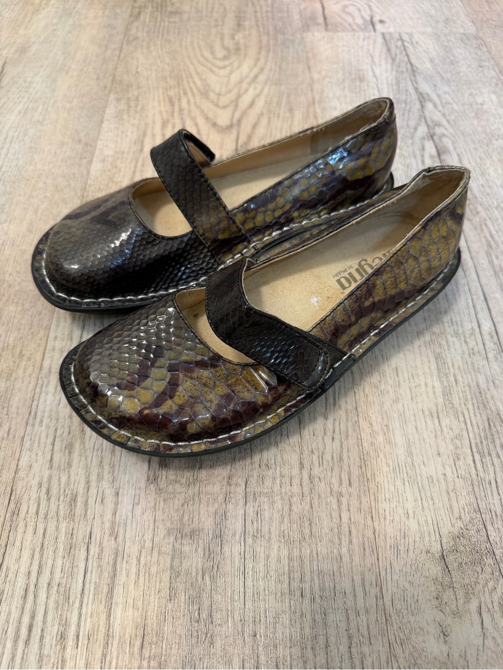 Women’s Mary Jane Snake-Print Flat in Brown